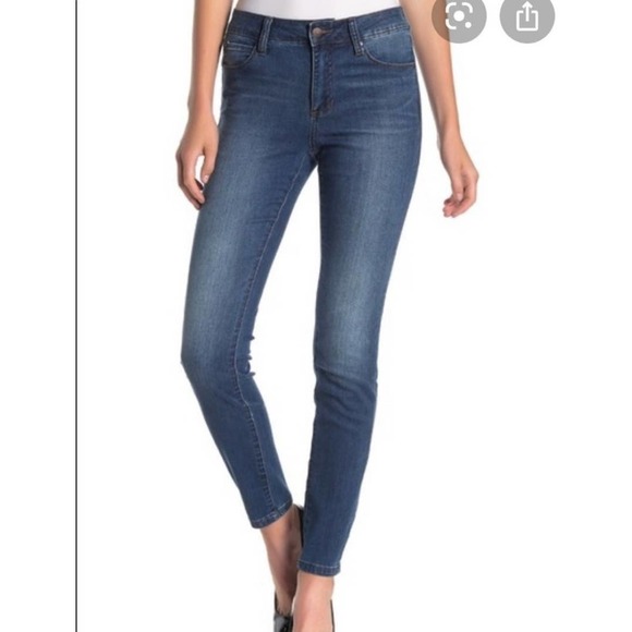 Tahari Kelly Mid-Rise Skinny Jeans Medium Wash Indigo Blue Size 12/31 - Picture 12 of 12